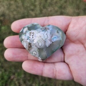 green flower agate heart (1)